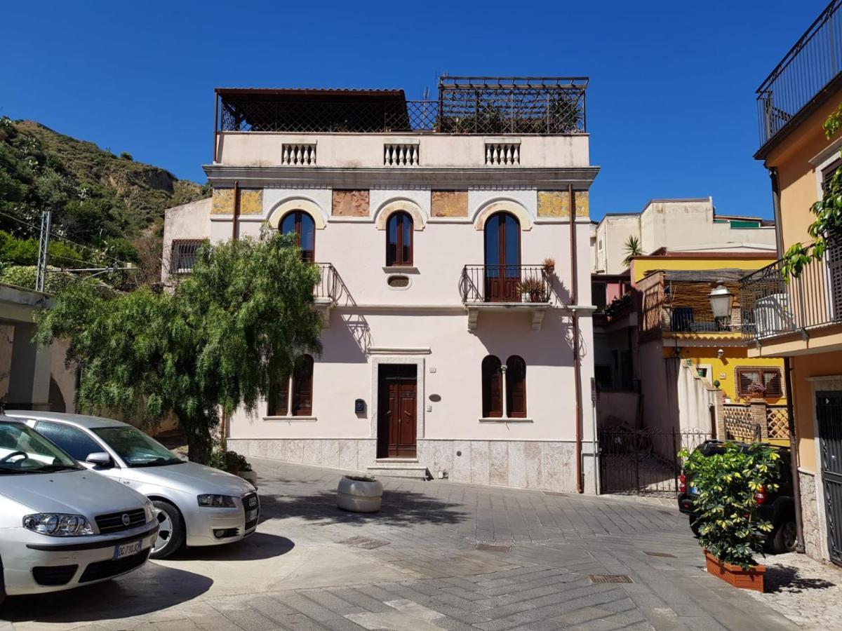 Via Lombardo Giardini-Naxos